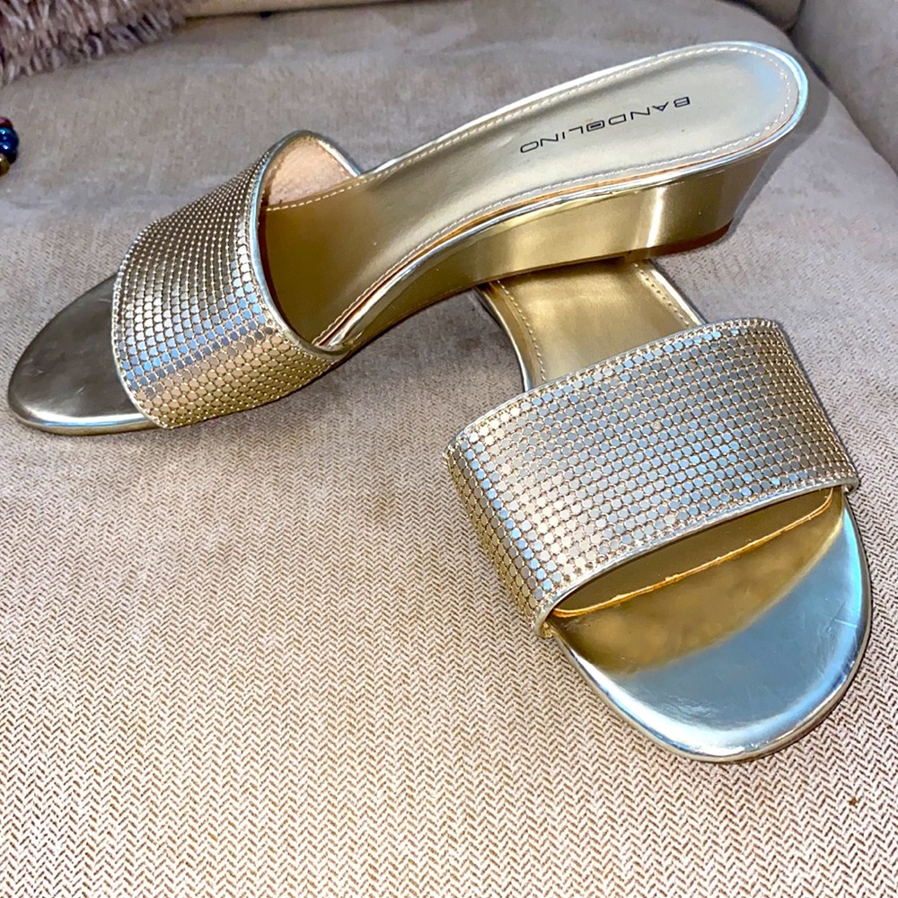 Bandolino Gold Size 8 Slip On Shoes